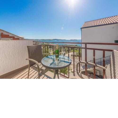 Apartments Pleadin