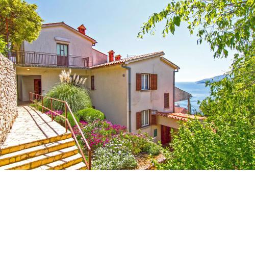 Apartments Rabac 981