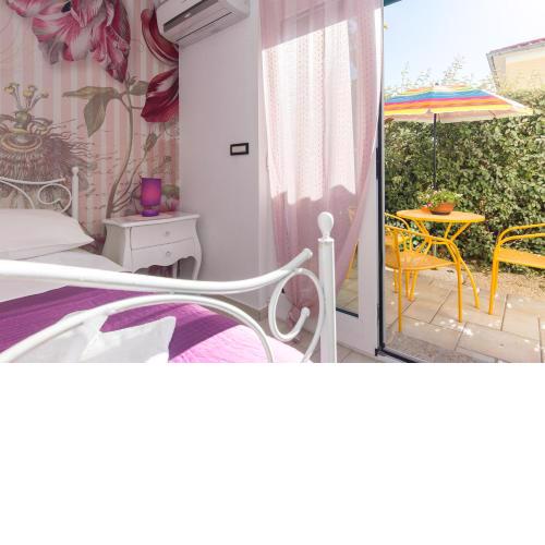 Apartments & rooms DDD2