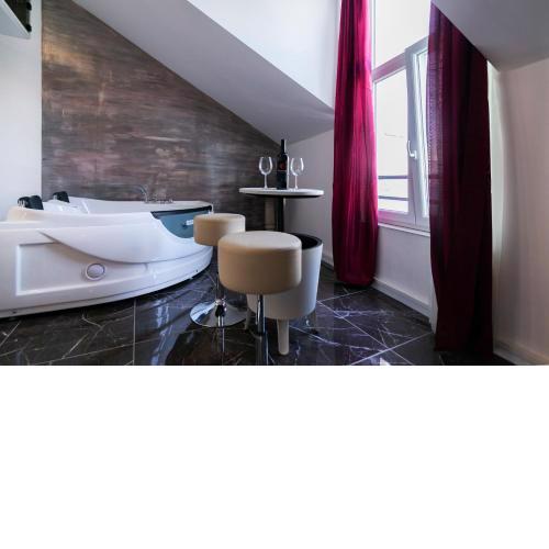 Apartments Royal 2