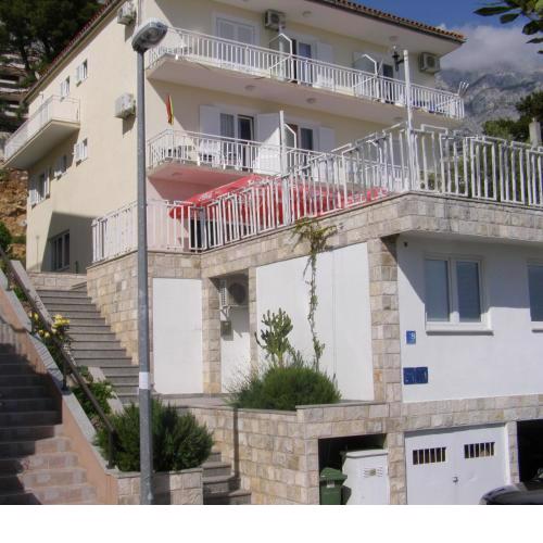 Apartments Šarić