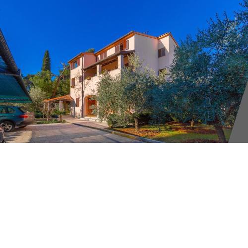 Apartments Valbandon