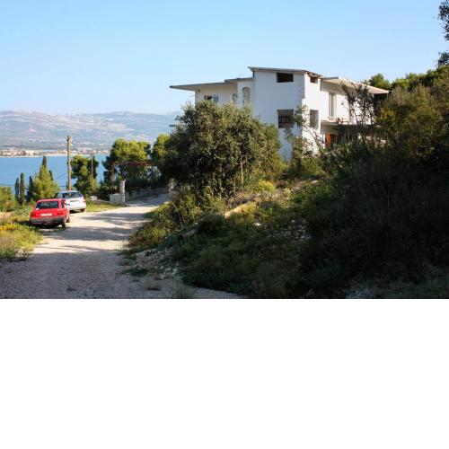 Apartments with a parking space Arbanija, Ciovo - 5228