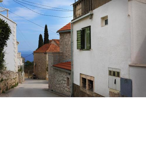 Apartments with a parking space Bol, Brac - 11568