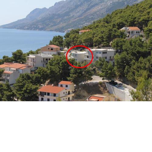 Apartments with a parking space Brela, Makarska - 6907