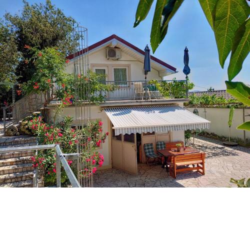 Apartments with a parking space Crikvenica - 18410