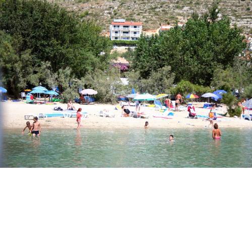 Apartments with a parking space Duce, Omis - 7532