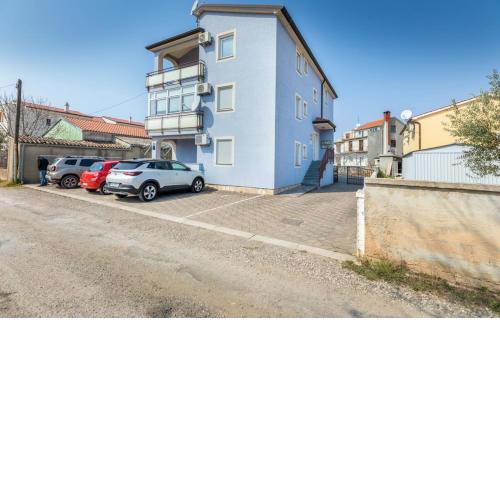 Apartments with a parking space Fazana - 19494