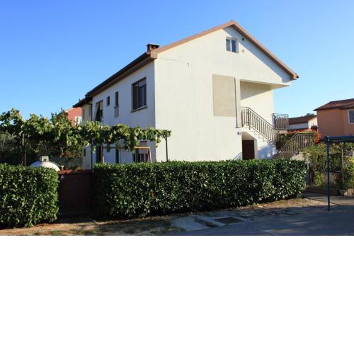 Apartments with a parking space Fazana - 7230