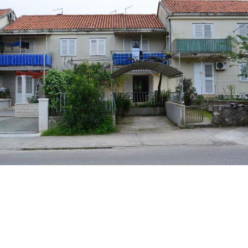 Apartments with a parking space Korcula - 11594