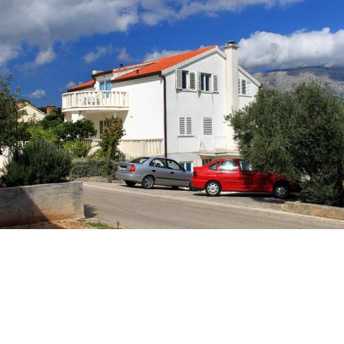 Apartments with a parking space Korcula - 4433