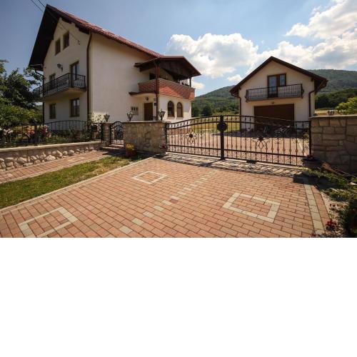 Apartments with a parking space Licko Lesce, Velebit - 20985
