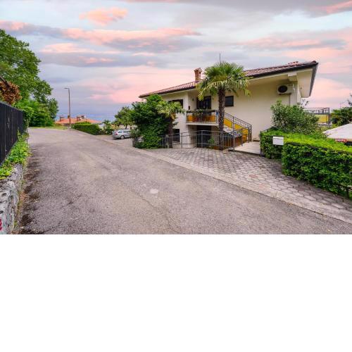 Apartments with a parking space Lovran, Opatija - 7869