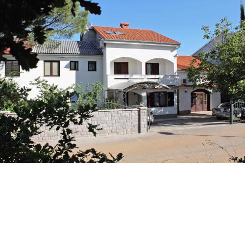 Apartments with a parking space Malinska (Krk) - 5353