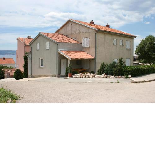 Apartments with a parking space Novi Vinodolski - 5529