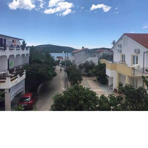Apartments with a parking space Pirovac, Sibenik - 13977