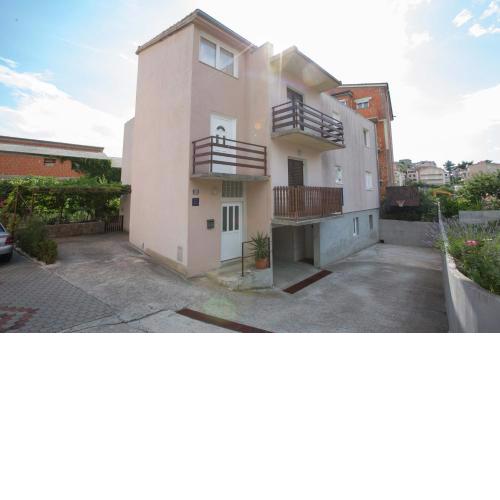 Apartments with a parking space Podstrana, Split - 11918