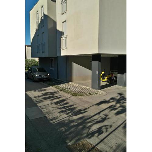 Apartments with a parking space Podstrana, Split - 14934