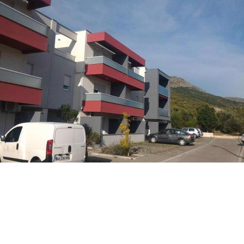 Apartments with a parking space Podstrana, Split - 15001