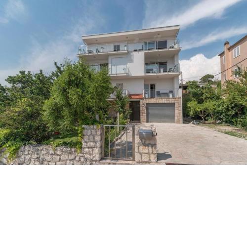 Apartments with a parking space Podstrana, Split - 17067