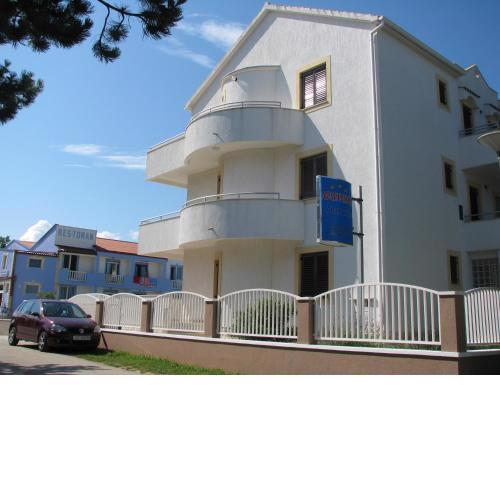 Apartments with a parking space Privlaka, Zadar - 11461