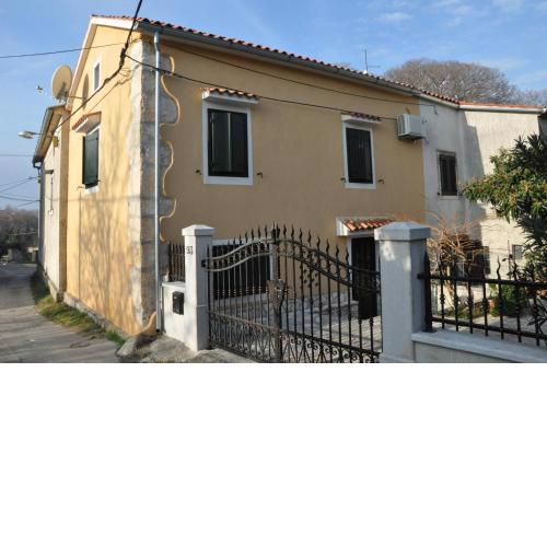 Apartments with a parking space Rakalj, Marcana - 15250