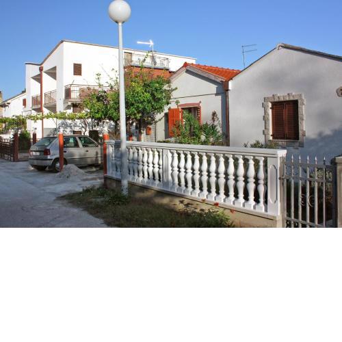 Apartments with a parking space Sabunike, Zadar - 5822
