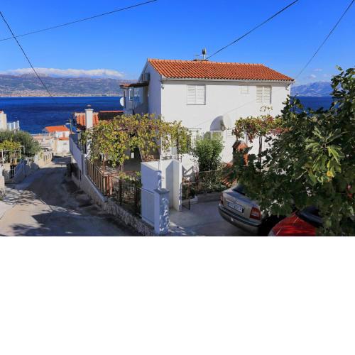 Apartments with a parking space Slatine, Ciovo - 2030