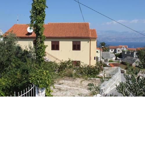 Apartments with a parking space Supetar, Brac - 5628