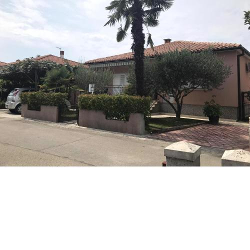 Apartments with a parking space Umag - 7126
