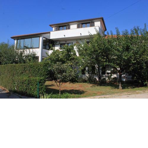 Apartments with a parking space Umag - 7171