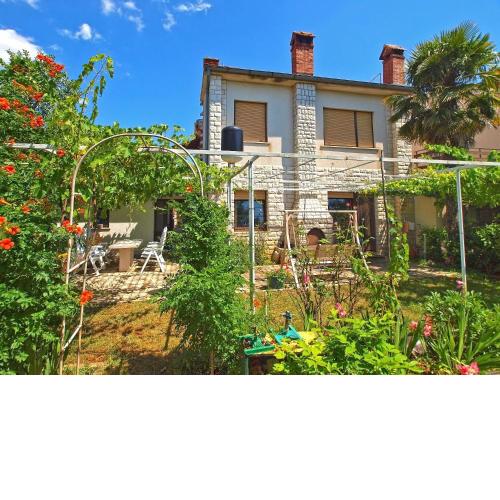 Apartments with a parking space Valbandon, Fazana - 20770