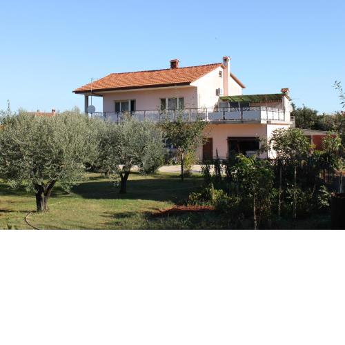 Apartments with a parking space Valbandon, Fazana - 7215