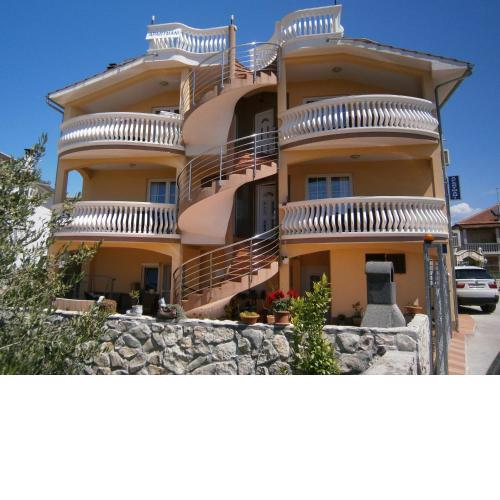 Apartments with a parking space Vodice - 13973