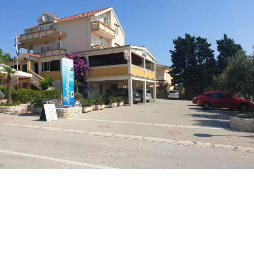 Apartments with a parking space Vrsi - Mulo, Zadar - 3276
