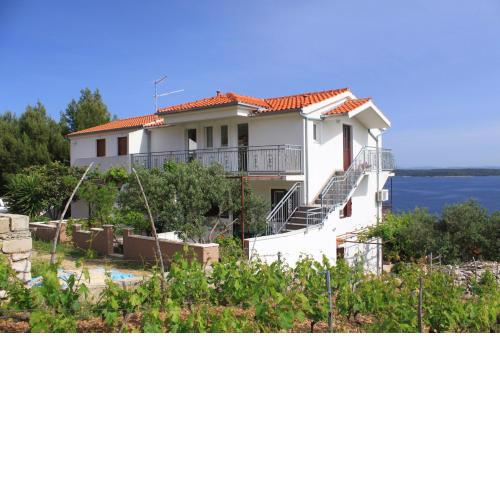 Apartments with a parking space Zavala, Hvar - 8773