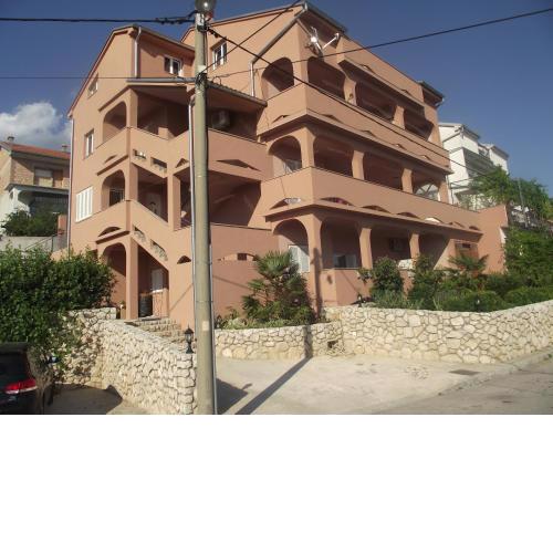Apartments with a swimming pool Novi Vinodolski - 5479