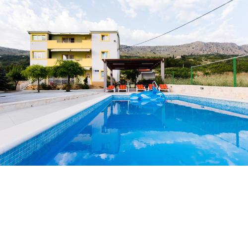Apartments with a swimming pool Podstrana, Split - 13393