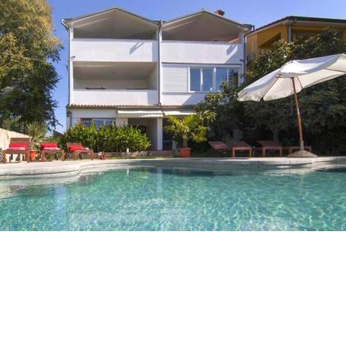 Apartments with a swimming pool Valbandon, Fazana - 7351