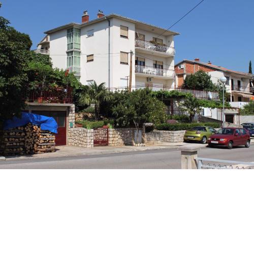 Apartments with WiFi Novi Vinodolski - 5583