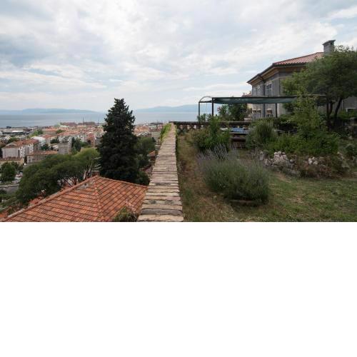 Apartments with WiFi Rijeka - 15844
