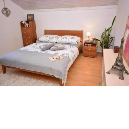 Appartement in Sveti Filip I Jakov mit Terrasse