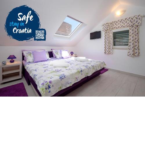 Apt Bobotovi in center of Stari Grad, Hvar