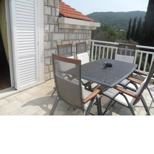 Attractive apartment in Dubrovni with balcony