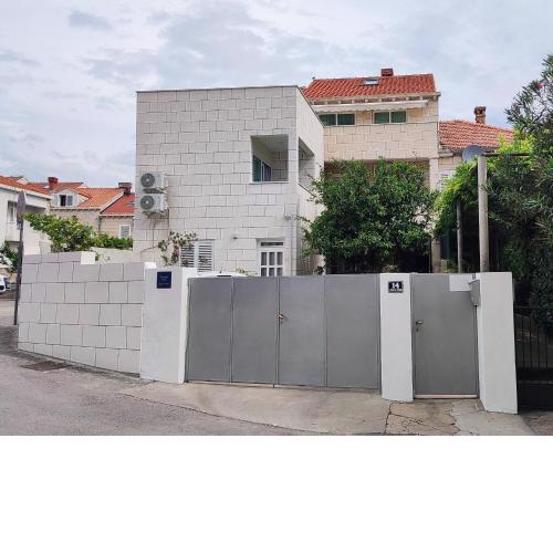 AVA Studio apartment and Room