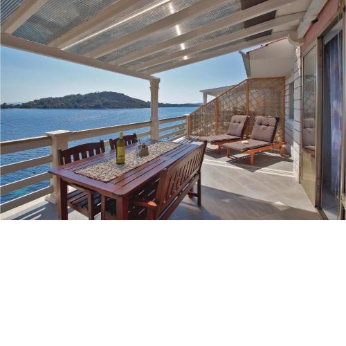 Awesome Apartment In Blato With Wifi