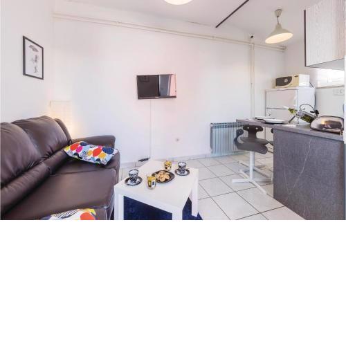 Awesome Apartment In Fazana With Wifi