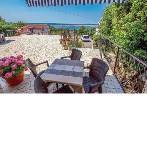Awesome Apartment In Jadranovo With Wifi