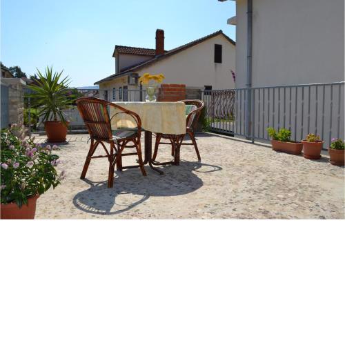Awesome Apartment In Jelsa With Wifi