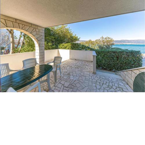 Awesome Apartment In Mastrinka With Wifi